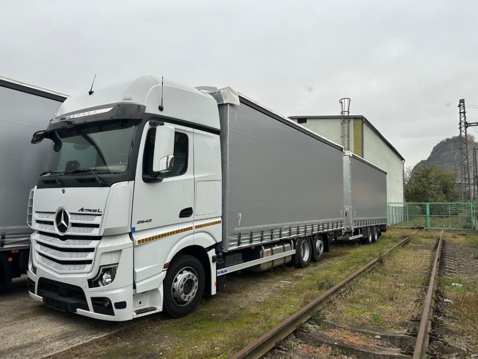 Mercedes-Benz Actros 5 - 2542 L nR 6x2 - **nové–neregistrované**.