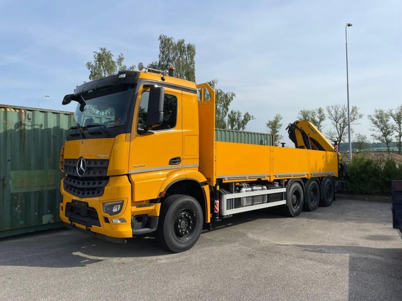Mercedes-Benz Arocs 5 - 3253 L 8x4 Mercedes-Benz Arocs 5 - 3253 L 8x4