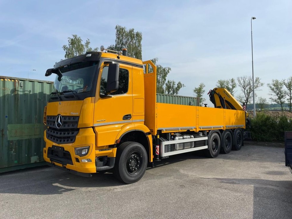 Mercedes-Benz Arocs 5 - 3253 L 8x4 Mercedes-Benz Arocs 5 - 3253 L 8x4