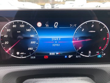 Mercedes-Benz A 200d paket AMG premium (foto 16)