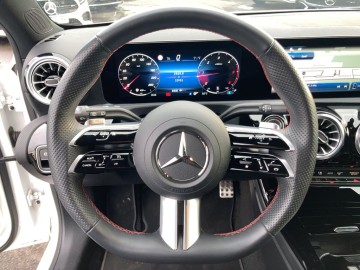 Mercedes-Benz A 200d paket AMG premium (foto 17)
