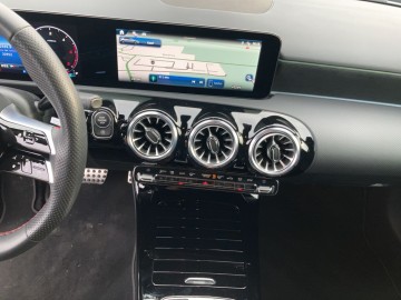 Mercedes-Benz A 200d paket AMG premium (foto 18)