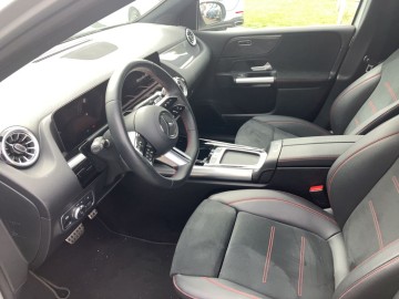 Mercedes-Benz B 250 e paket AMG Premium (foto 14)