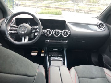 Mercedes-Benz B 250 e paket AMG Premium (foto 15)