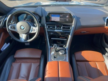 BMW M850 M850i xDrive (foto 15)