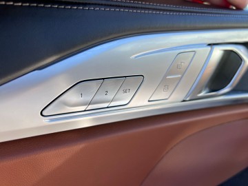 BMW M850 M850i xDrive (foto 26)