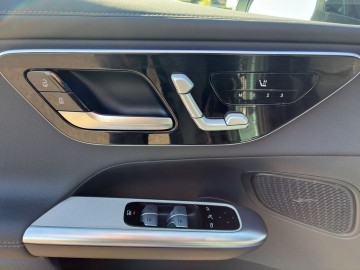 Mercedes-Benz GLC 300de 4M paket AMG Premium (foto 23)
