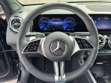 Mercedes-Benz EQB 250+ (foto 17)