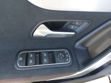 Mercedes-Benz A 35 AMG A 35 AMG (foto 23)