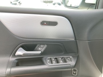 Mercedes-Benz B 180 (foto 23)