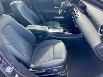 Mercedes-Benz CLA 180d SB (foto 9)