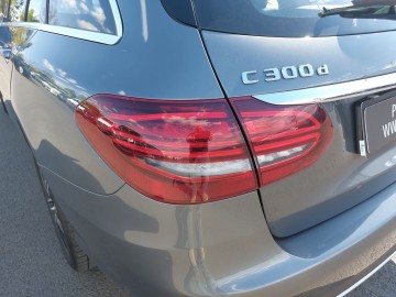 Mercedes-Benz C 300 d 4MATIC T (foto 12)