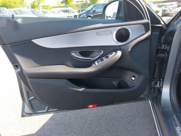 Mercedes-Benz C 300 d 4MATIC T (foto 21)