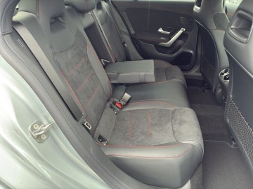 Mercedes-Benz CLA 200 d AMG Style Edition (foto 6)