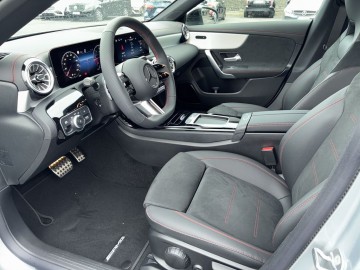 Mercedes-Benz CLA 200 d AMG Style Edition (foto 14)