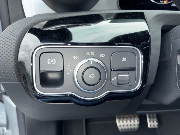 Mercedes-Benz CLA 200 d AMG Style Edition (foto 20)
