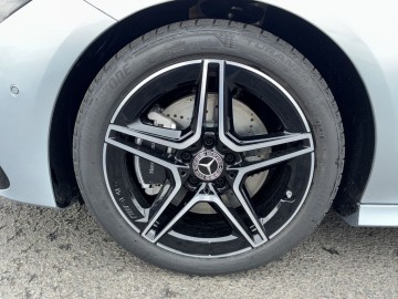 Mercedes-Benz CLA 200 d AMG Style Edition (foto 25)