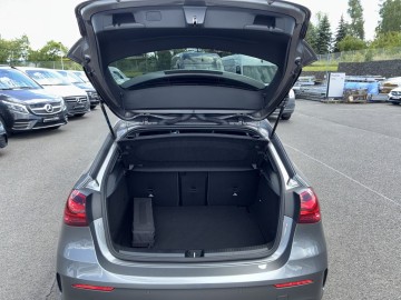 Mercedes-Benz A 180 d paket AMG Premium (foto 9)