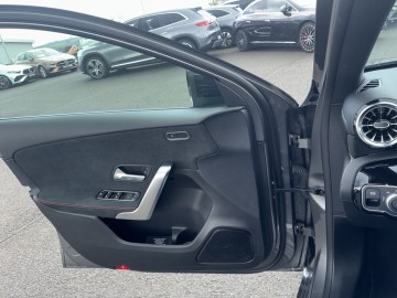Mercedes-Benz A 180 d paket AMG Premium (foto 21)