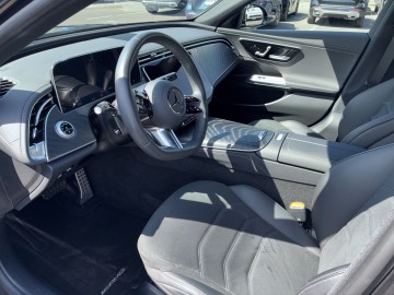 Mercedes-Benz  E 220 d 4MATIC kombi paket AMG Advanced Plus (foto 14)