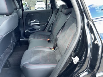 Mercedes-Benz GLA 200 d 4MATIC AMG Style Edition (foto 13)