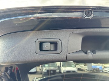 Mercedes-Benz GLA 200 d 4MATIC AMG Style Edition (foto 26)