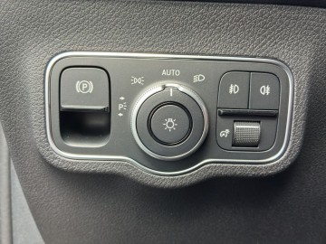 Mercedes-Benz GLB 200 d Progressive Edition (foto 20)
