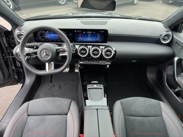 Mercedes-Benz A 200 (foto 15)