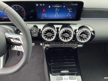 Mercedes-Benz A 200 (foto 18)