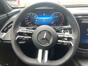 Mercedes-Benz E 220 d 4MATIC (foto 17)