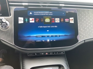 Mercedes-Benz E 220 d 4MATIC (foto 18)