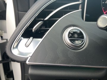 Mercedes-Benz E 220 d 4MATIC (foto 20)