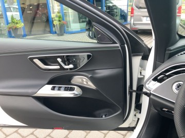 Mercedes-Benz E 220 d 4MATIC (foto 21)
