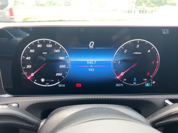 Mercedes-Benz A 200 d AMG Style Edition (foto 16)