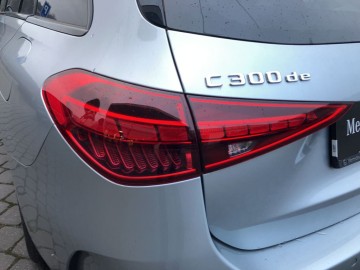 Mercedes-Benz C  300 de 4MATIC kombi (foto 10)