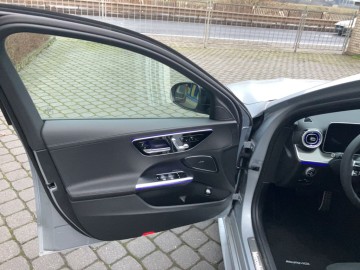 Mercedes-Benz C  300 de 4MATIC kombi (foto 21)