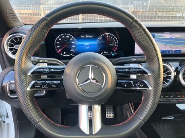 Mercedes-Benz CLA 250 e Shooting Brake (foto 17)