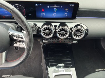 Mercedes-Benz A 200d (foto 18)