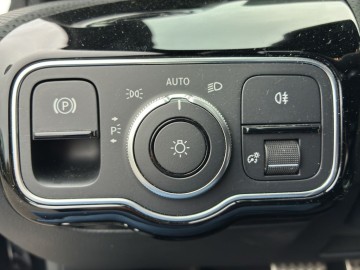 Mercedes-Benz A 200d (foto 20)