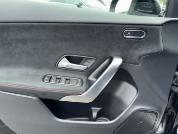 Mercedes-Benz A 200d (foto 23)