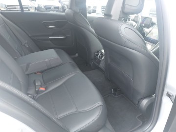 Mercedes-Benz C 200 4MATIC kombi (foto 10)