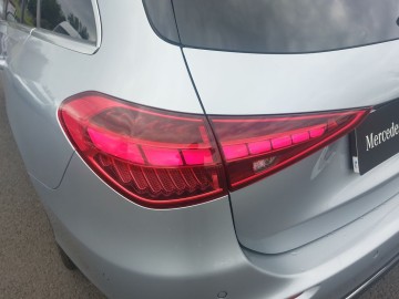 Mercedes-Benz C 200 4MATIC kombi (foto 12)