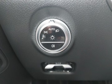 Mercedes-Benz C 200 4MATIC kombi (foto 20)