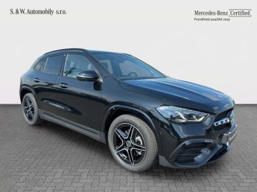 Mercedes-Benz GLA 200 AMG Style Edition (foto 3)