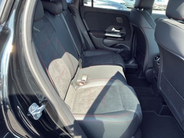 Mercedes-Benz GLA 200 AMG Style Edition (foto 6)
