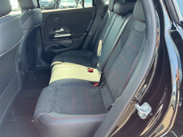 Mercedes-Benz GLA 200 AMG Style Edition (foto 13)