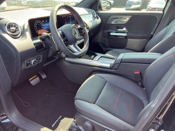 Mercedes-Benz GLA 200 AMG Style Edition (foto 14)