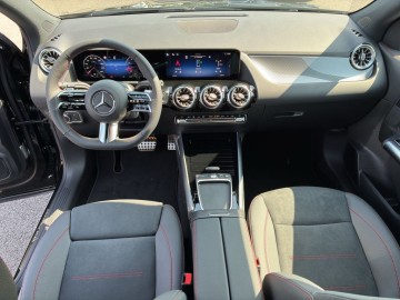 Mercedes-Benz GLA 200 AMG Style Edition (foto 15)