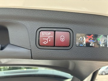 Mercedes-Benz GLE 300 d 4MATIC (foto 27)