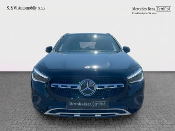 Mercedes-Benz GLA 180 (foto 1)